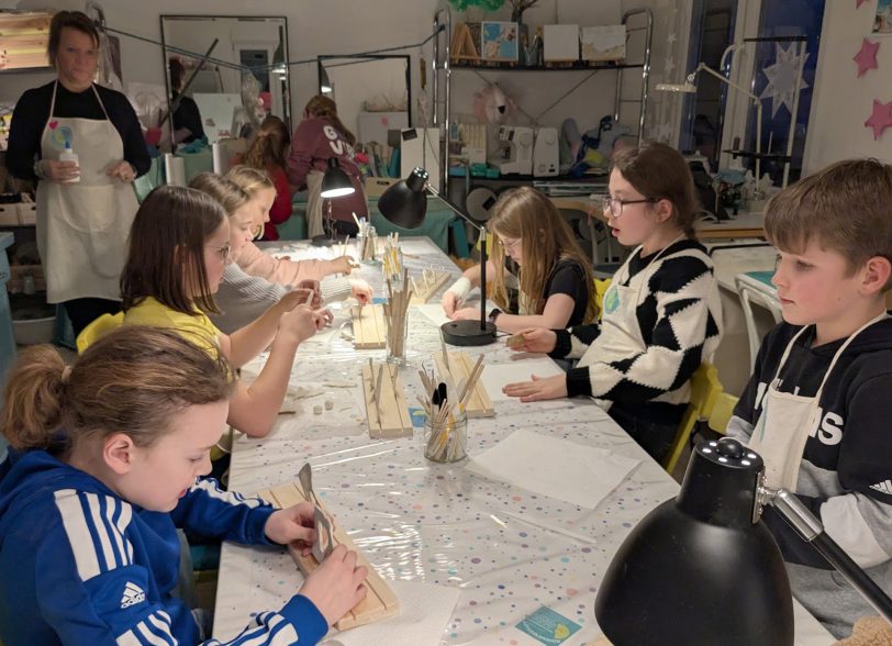 In der Mondwerkstatt von Wanne-Eickel fand im Dezember ein Konspirativer Krippen-Workshop unter der Anleitung von Inka Klein-Heidicker statt.