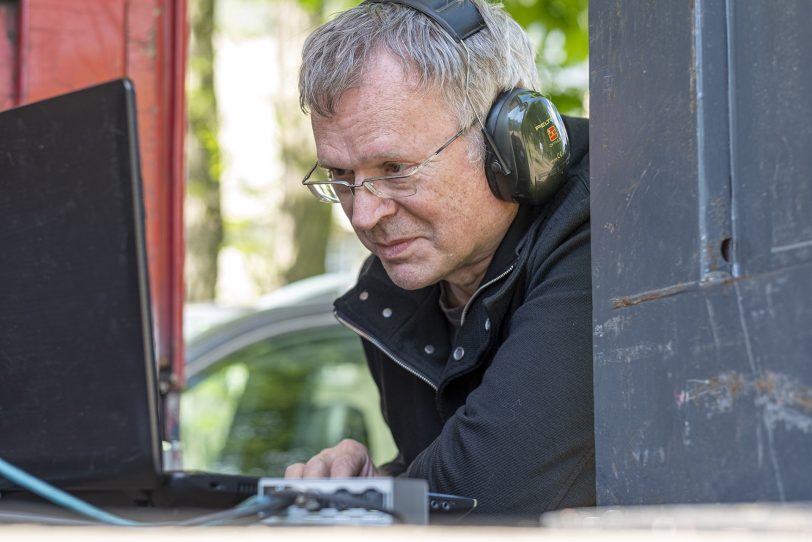 Christof Schläger steuert die Druckluft-Hörner digital.