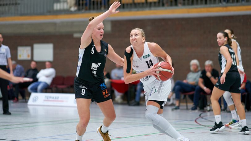 Die HTC-Damen gewinnen gegen die SNP BasCats USC Heidelberg am Sonntag (3.10.2021) mit 66:64. Im Bild Sofia Pelander