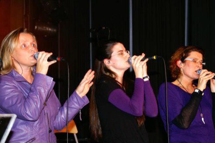 Die Band - what else - tritt in der Friedenskirche in Wanne-Eickel auf.