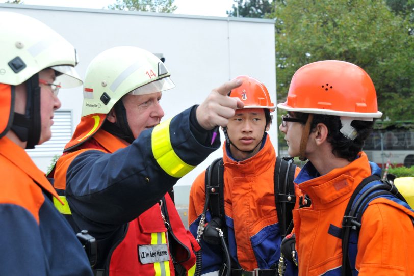 Circa 60 Jugendliche der Jugendfeuerwehr probten den Ernstfall.