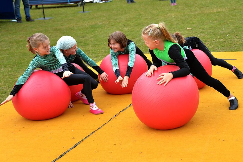 Kinder beim Sport (Archivbild).