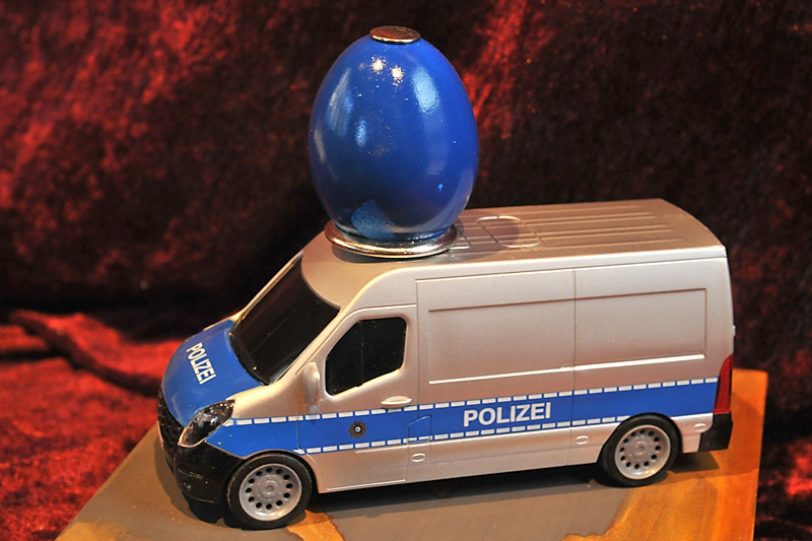 Grzan: Poliz-Ei