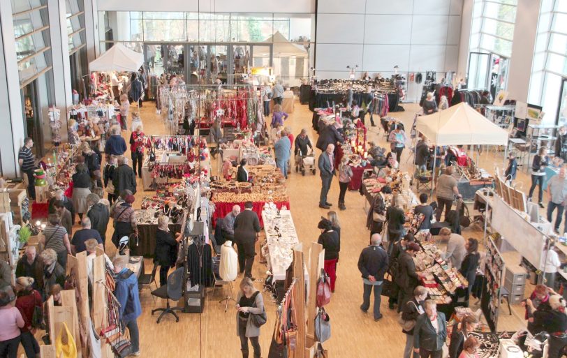 Über 120 Aussteller präsentieren ihre Produkte im und am Ruhrfestspielhaus Recklinghausen.