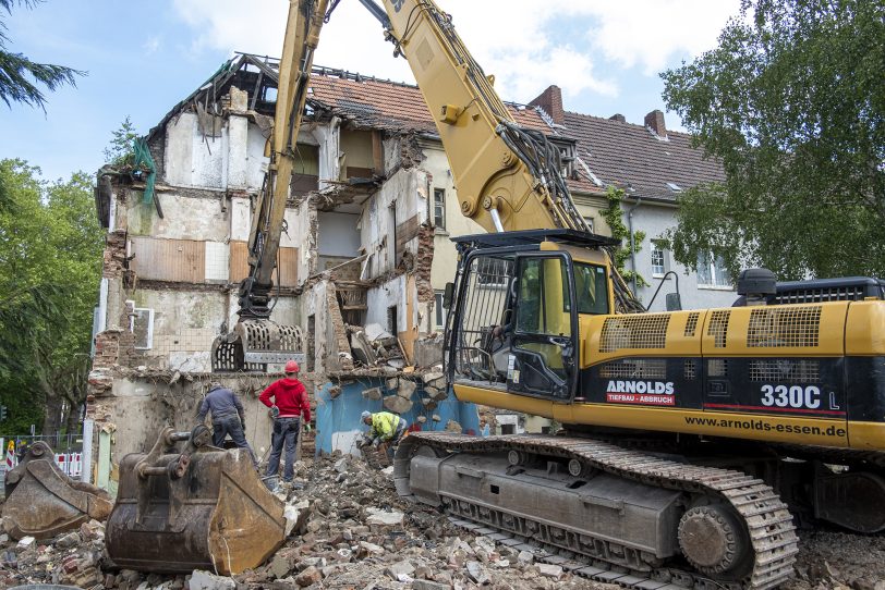 Von dem Hauptgebäude steht bald nicht mehr viel.