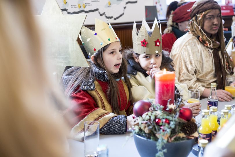 Die Sternsinger im Rathaus.