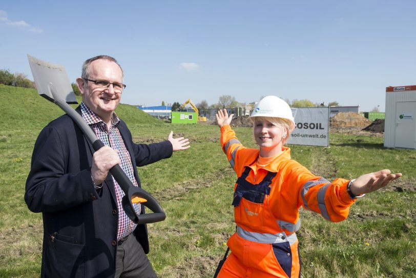 Der Wertstoffhof wird gebaut.