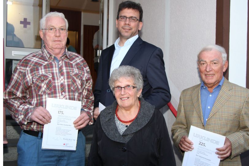 v.l. Hans-Joachim Hess (175 x), Dr. Martin Krause, Manfred Potschadel (225 x) und Magdalene Sonnenschein.