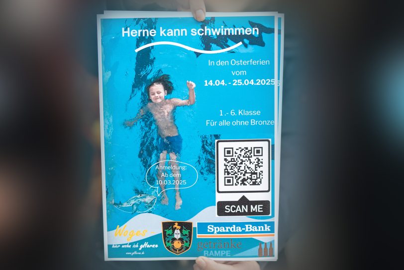 Die Mondritterschaft Wanne-Eickel und die Herner Sparda-Bank bleiben auch 2025 mit 2.000 Euro tatkräftige Unterstützer von Herne kann schwimmen.