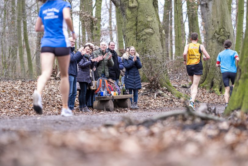 Der 43. Herner Silvesterlauf im Revierpark Gysenberg in Herne (NW), am Freitag (31.12.2021). Coronabedingt ohne Zuschauer und mit 2G.