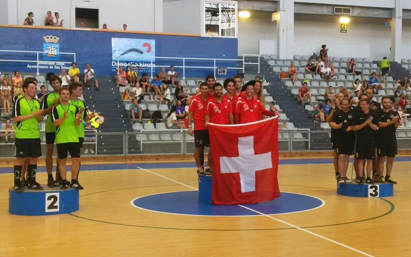 Die Boogaloos (links) sind Einrad-Hockey-Vizeweltmeister.