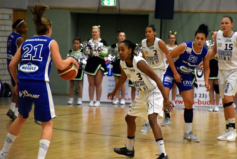 Quenice Davis.