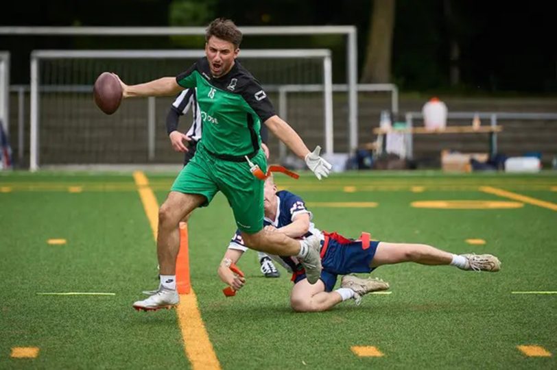 Flag-Footballer der Black Barons.