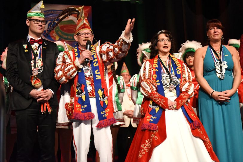 Frühschoppen der HeKaGe im Kulturzentrum.