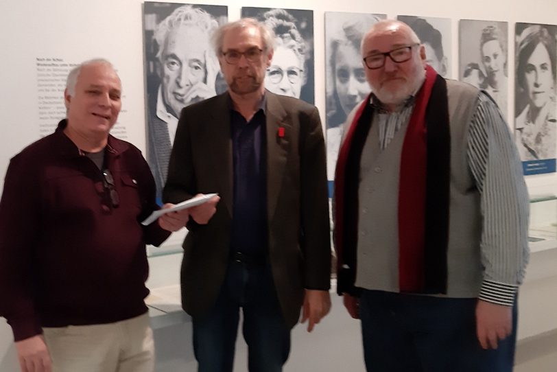 v.l. Norbert Kozicki, Norbert Reichling (Leiter des Jüdischen Museums) und Jan Zwyer.