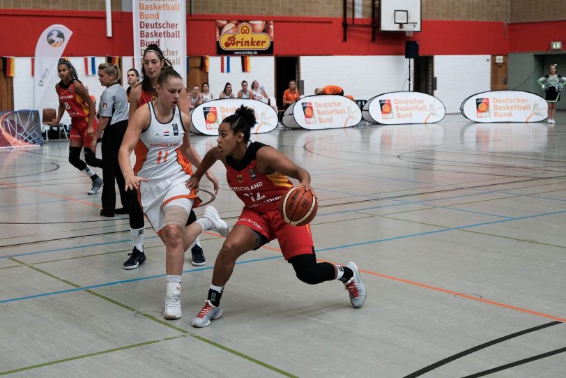Das Basketball Länderspiel Deutschland Niederlande in der H2K-Arena.