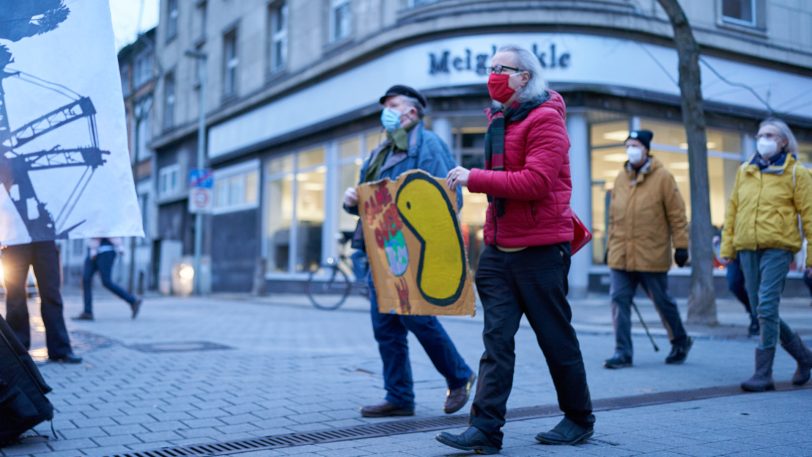 Die Klimabewegung Fridays for Future-Herne (FFF) zog am Freitag (10.12.2021) durch Wanne.