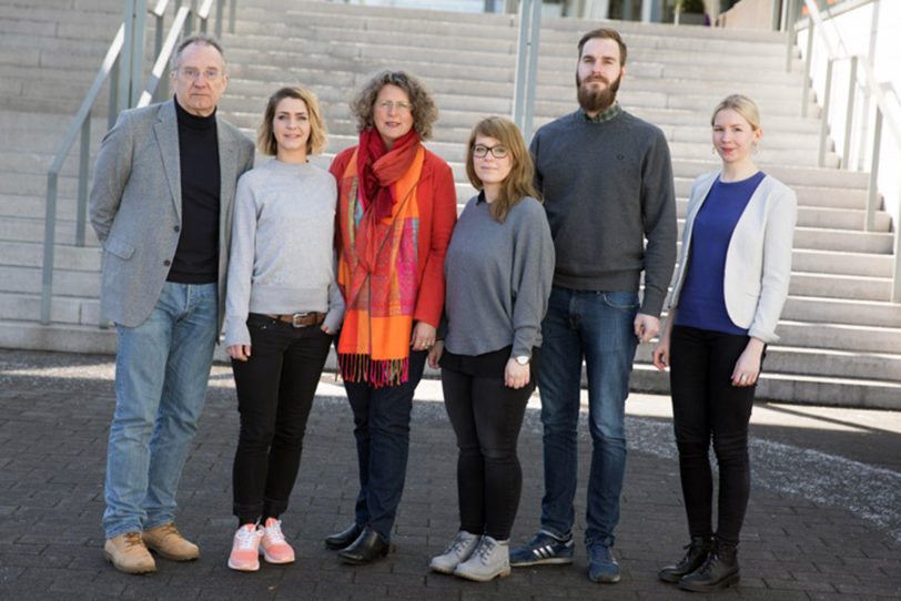 Prof. Dr. Jo Reichertz (l.), Anna-Eva Nebowsky (r.) mit Teamkollegen.