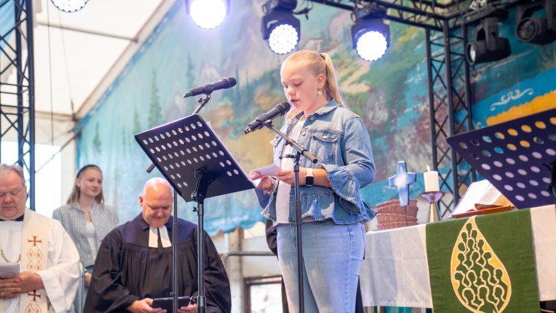Der traditionelle Gottesdienst der evangelischen Kirchengemeinde Wanne-Eickel in der Bayern-Festhalle auf der Cranger Kirmes am Sonntag (3.8.2025).
