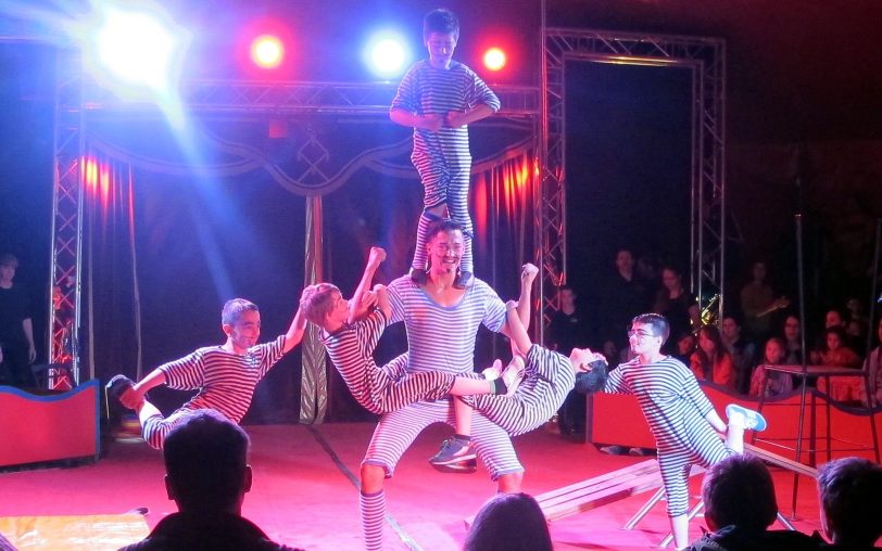 Zirkusvorstellung an der Grundschule am Eickeler Park.