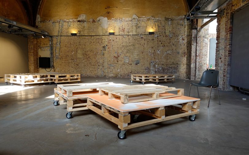 Meta Royale, die neue Ausstellung von Künstler Tim Thomczyk im Alten Wartesaal im Bahnhof Herne.
