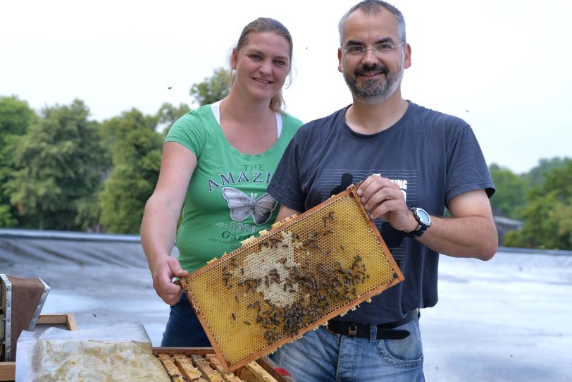 Das Imkerpaar Stefan und Anja Sehnbruch.