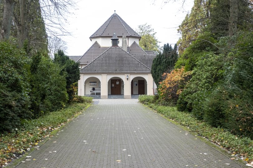 Ökumenische Andacht zu Allerheiligen auf dem Wiescherfriedhof in Herne (NW), am Sonntag (01.11.2020).