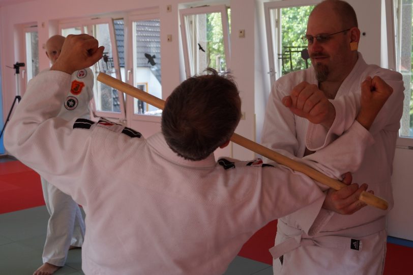 Shiruba Jiu Jitsu - Verteidigung mit dem Spazierstock.