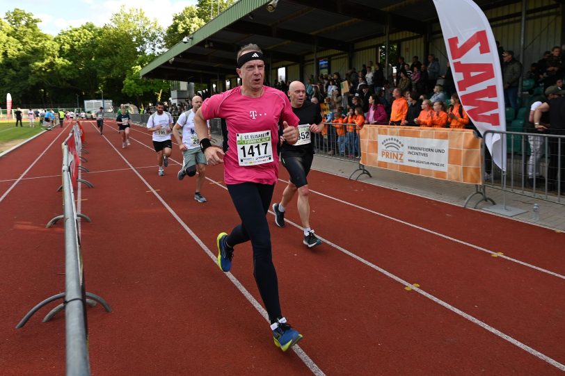 Die Läufer beim Zieleinlauf.