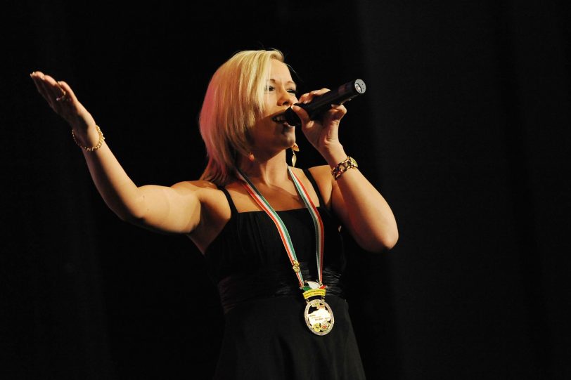 Angelique Sendzik fackelt ihre Hit ab.