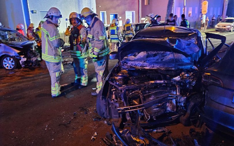 Bei dem schweren Verkehrsunfall auf der Edmund-Weber-Straße ist am Donnerstagsabend (29.8.2024) ein 33-jähriger Herner im seinen Verletzungen erlegen.