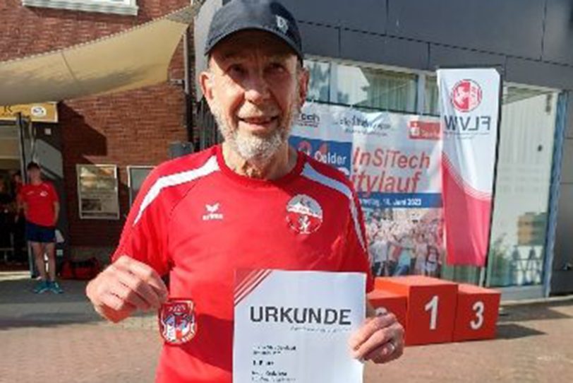 Ingo Kedziora startete bei den westfälischen 5 km-Straßenlaufmeisterschaften in Oelde.