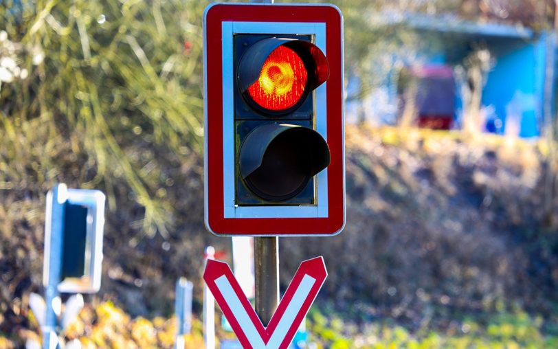 Der Bahnübergang an der Südstraße wird gesperrt (Symbolbild).