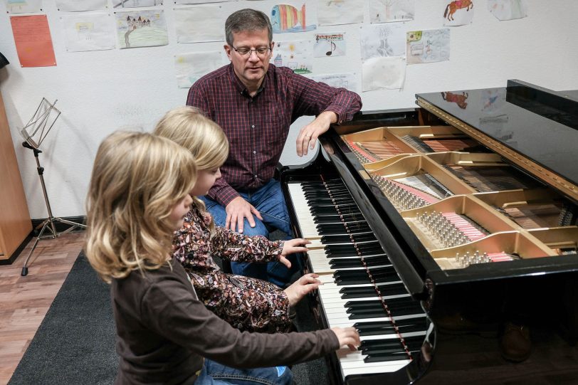 Tag der offenen Tür und Versteigerung in der Musikschule.