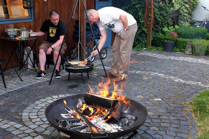 Aufgepasst beim Grill-Vergnügen und nicht die Nachbarn ärgern.