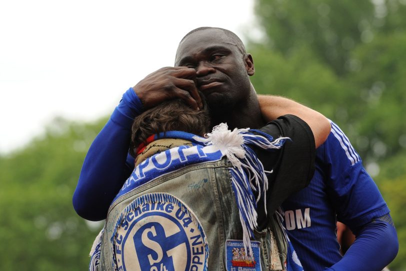 Trompeten-Willy und Gerald Asamoah.