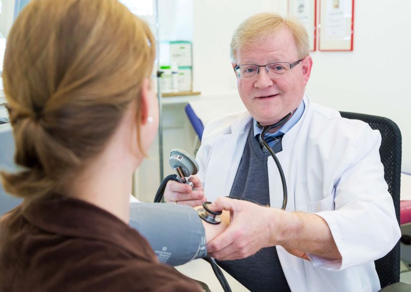 Prof. Dr. Klaus Kisters, Chefarzt der Klinik für Innere Medizin im St. Anna Hospital Herne.