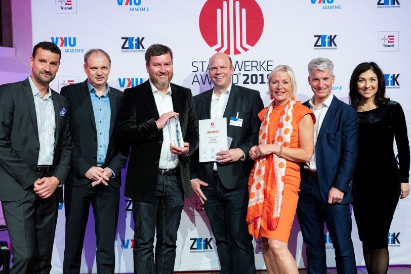 v.l. Jarno Wittig (Geschäftsführer VKU), Klaus Hinkel (Chefredakteur ZfK), Stephan Becker, Tim Nowak (Stadtwerke Herne), Prof. Dr. Kristina Sinemus, Sven Becker, Katherina Reiche