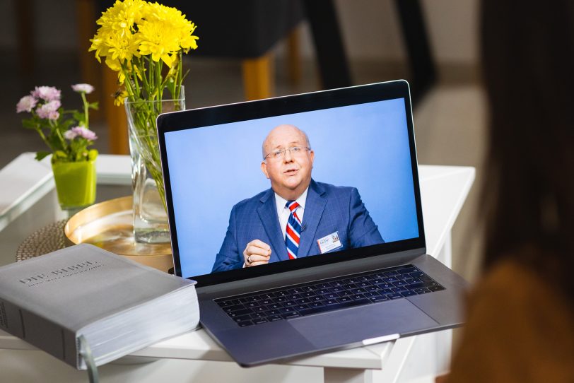 Jehovas Zeugen Herne nehmen am weltweiten Online-Kongress teil