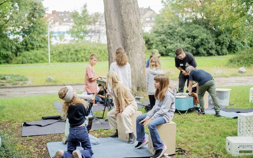 Die Asphaltbande war wieder unterwegs: Vierte Klassen waren auf der Jugendkulturroute unterwegs. Im H2Ö gab es dann noch Workshops.