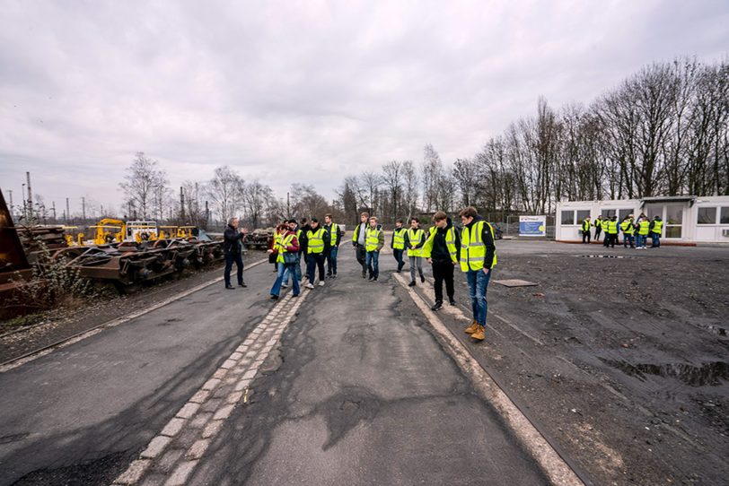 Rundgang auf dem Betriebsgelände.