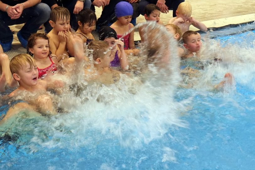 Das Kinderschwimmen beim TV Röhlinghausen findet am Dienstag statt.