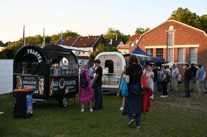 Foodtrucks versorgten die Besucher.