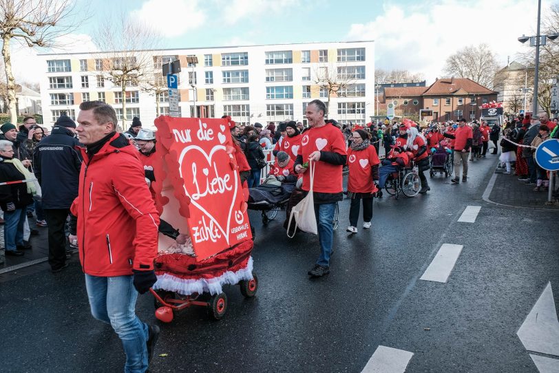 Impressionen vom Rosenmontagszug in Herne 2018.