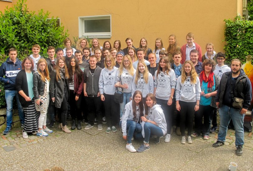 Die Abiturienten der Hiberniaschule des Schuljahrs 2015/2016.