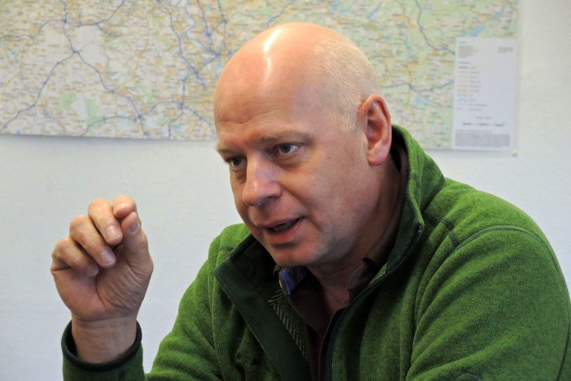 Dr. Axel Münker.