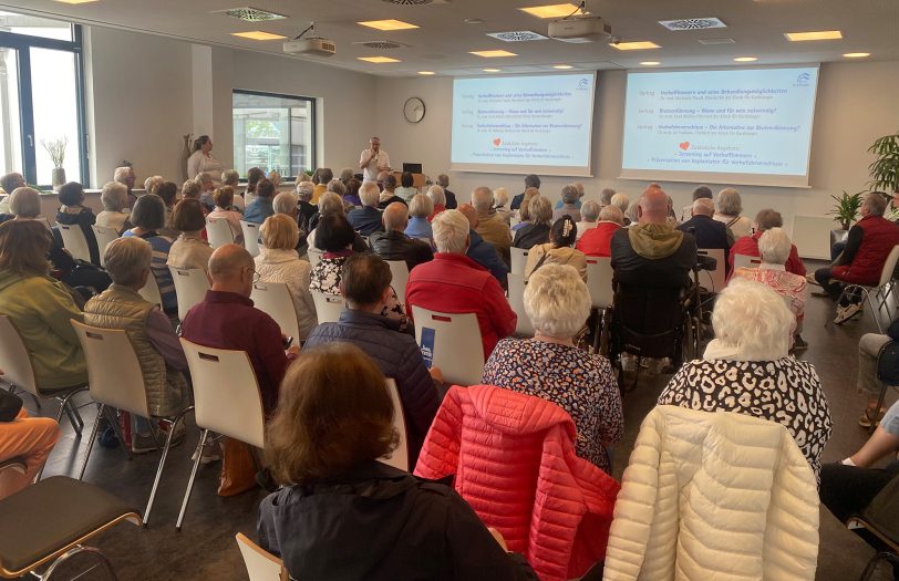 Knapp 100 Besucher informierten sich im Herz-Café im Seminarzentrum des EvK Herne zum Thema Vorhofflimmern.