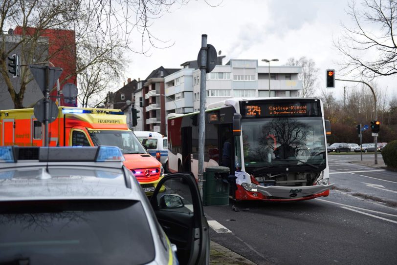 Unfall am Westring Ecke Von-der-Heydt-Straße.