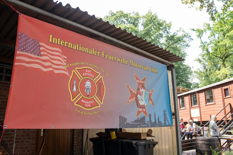 Das Kinderfest am Heimatmuseum Unser Fritz am Sonntag (2.7.2023) stand unter dem Motto "Keine Gewalt gegen Einsatzkräfte". Mit dabei waren unter anderem THW, DLRG, das DRK, Polizei, Feuerwehr sowie die Red und Blue Knights.