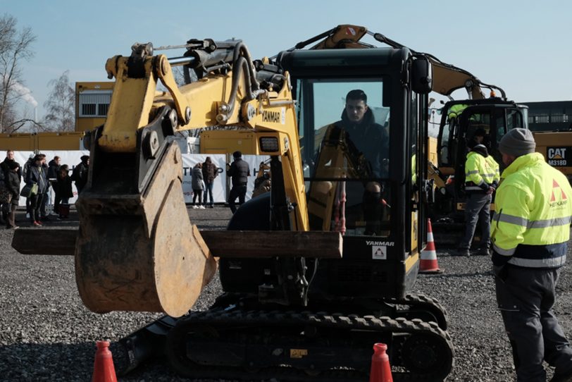 Baggerfahren - Schnuppertag für zukünftige Auszubildende auf dem Heitkampgelände.